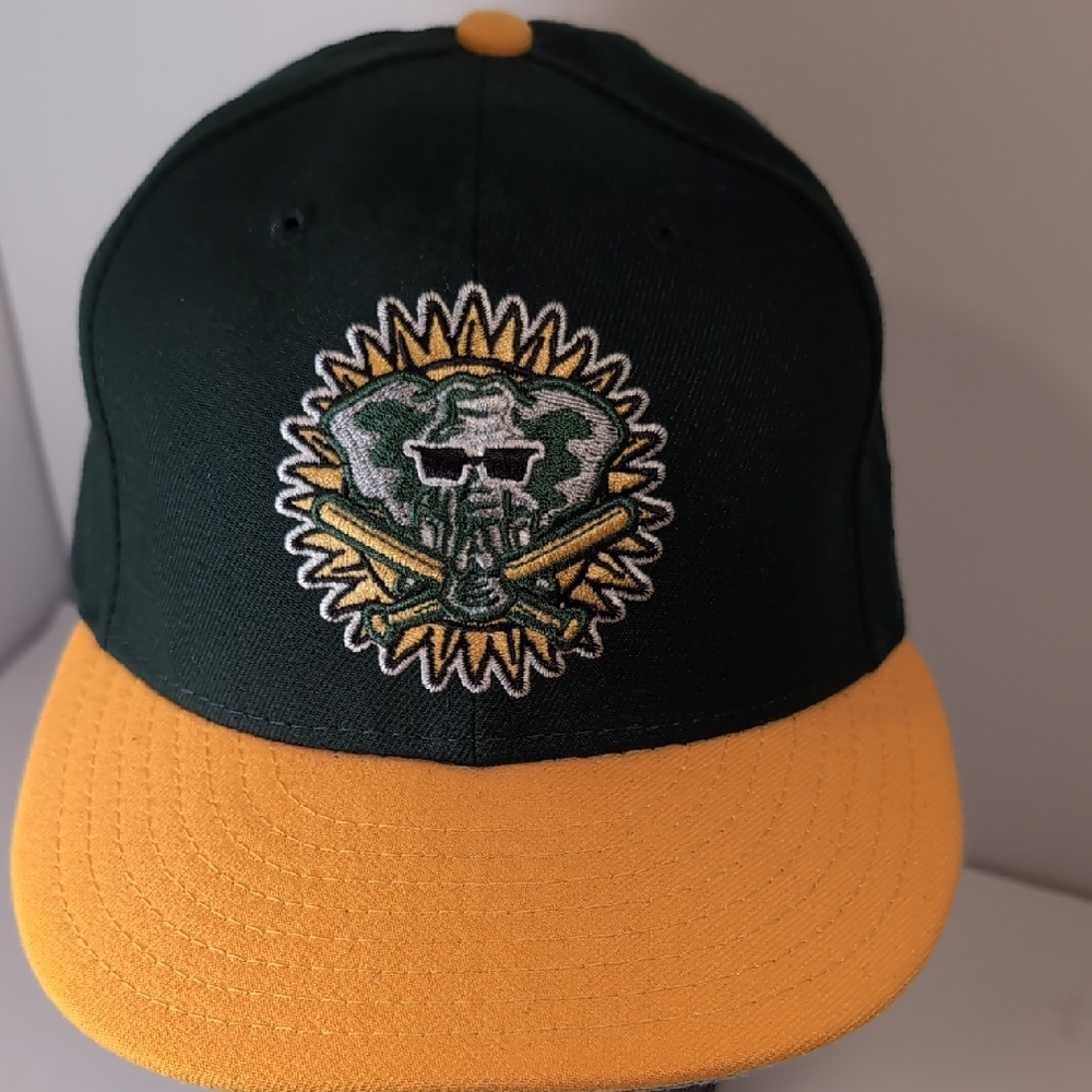 Oakland A's New Era 59/50  Fitted 7 1/4 Hat